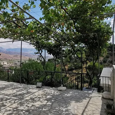 Hazmurat Gjirokastra