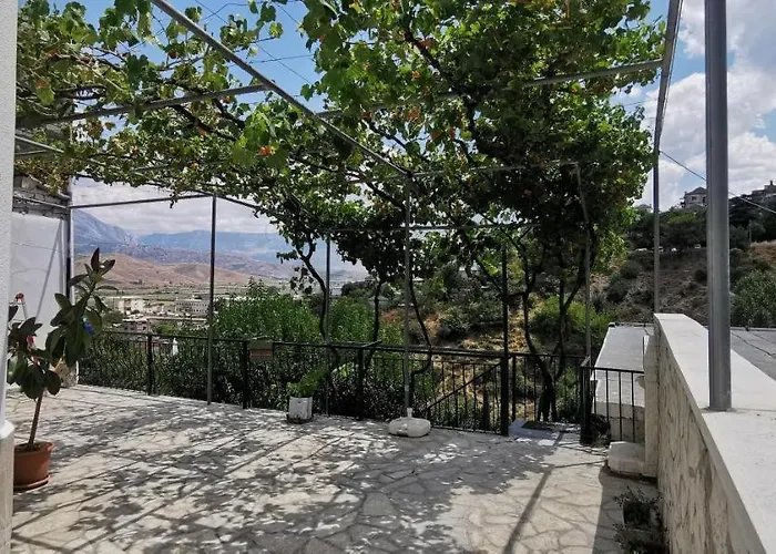 Hazmurat Gjirokastër